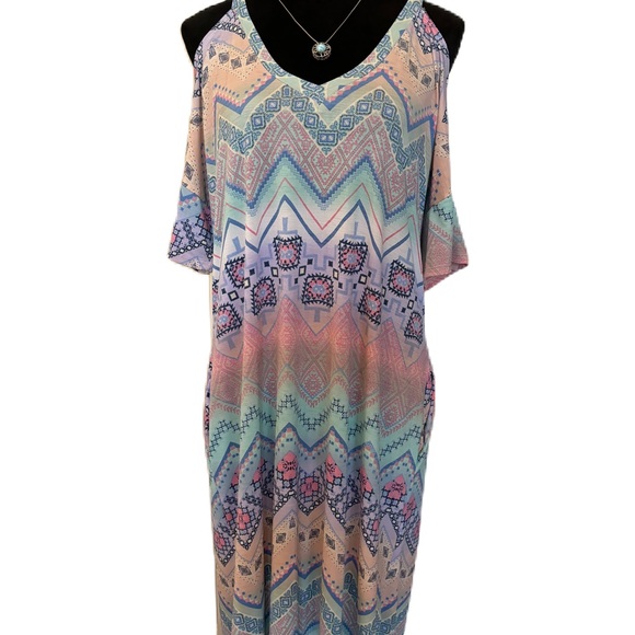 New N Forever Cold Shoulder Maxi Dress Size M - Picture 4 of 9